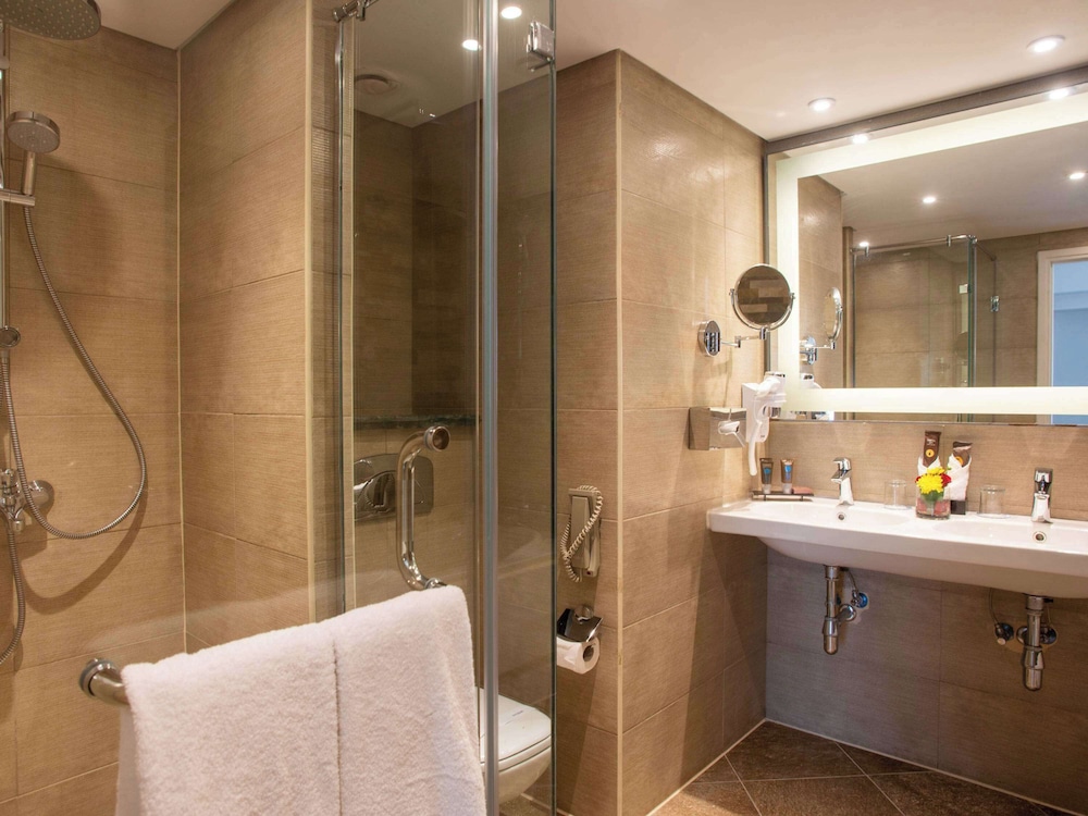Superior, Twin Beds, Pool Side، Novotel Cairo Airport 10/10
