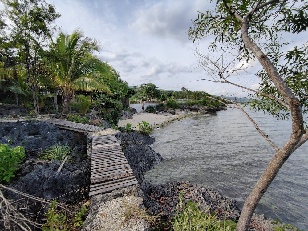 Meili Beach Resort 42/57
