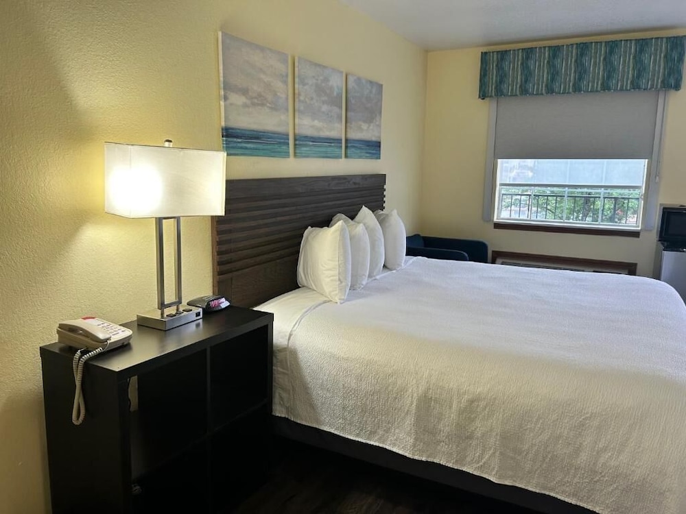 Seven Gables Inn 21/46
