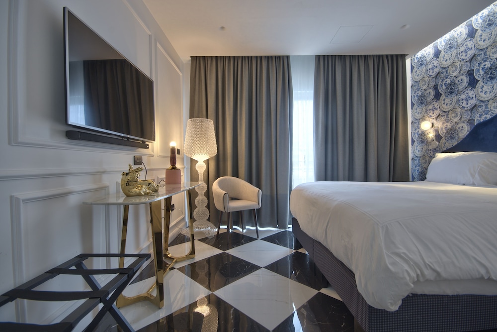 Holm Hotel And Spa 19/76