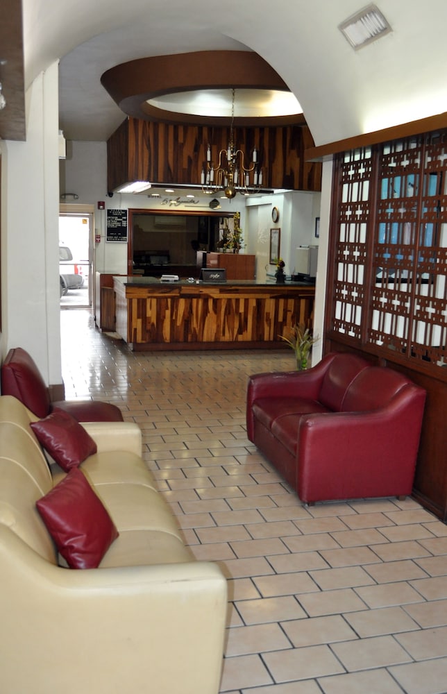 HOTEL 5A AVENIDA 4/34