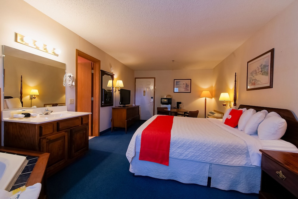 Hotel O Eureka Springs - Christ of Ozark Area 10/73