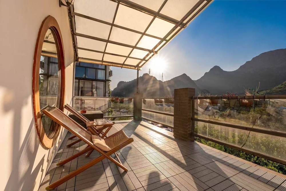 Secret Courtyard Resort Hotel 24/50