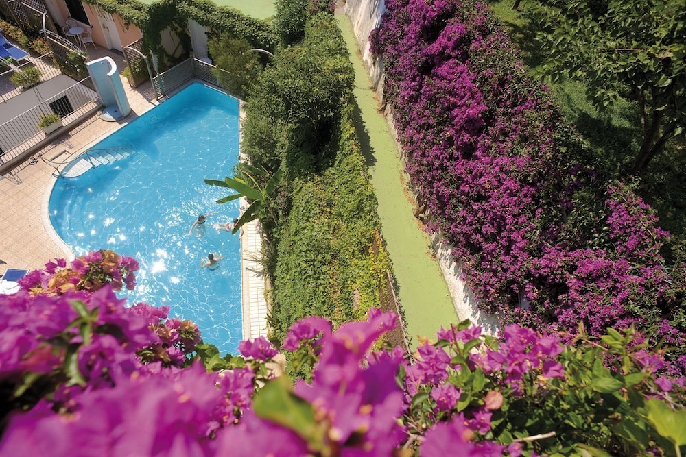 Hotel Bellevue Benessere and Relax 32/45