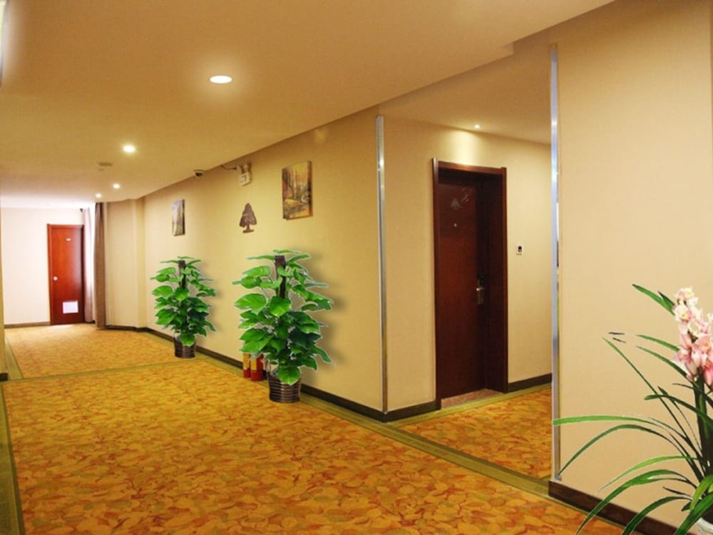 Greentree Inn Yulin Jincheng Commercial Building Shell Hotel in YULIN