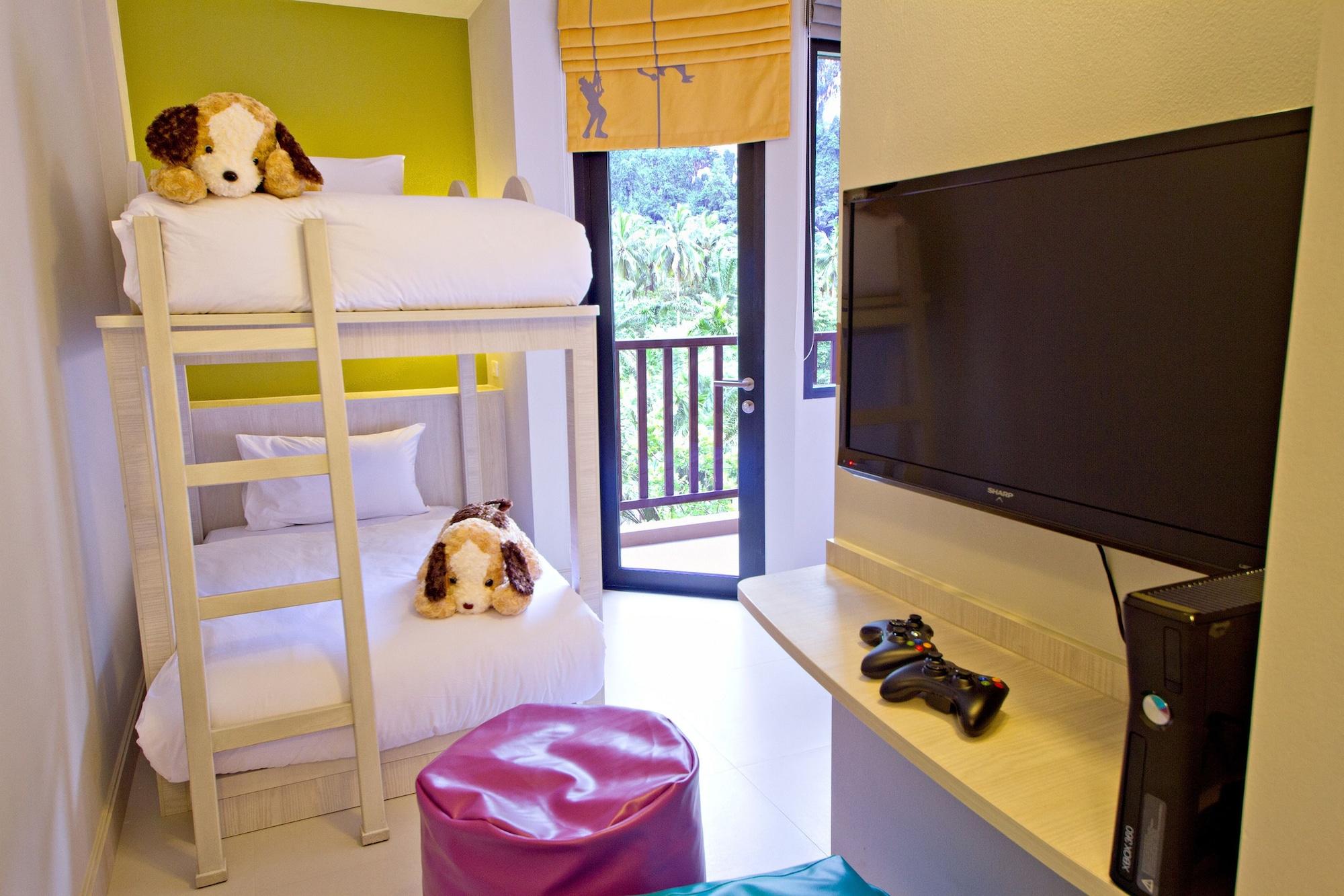 Family, Multiple Beds