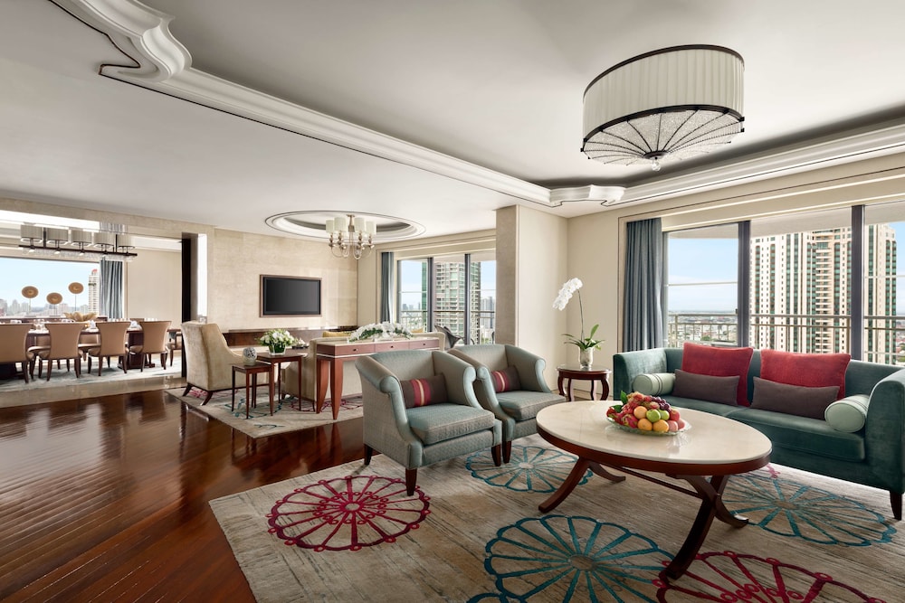 Shangri-La Bangkok 32/50