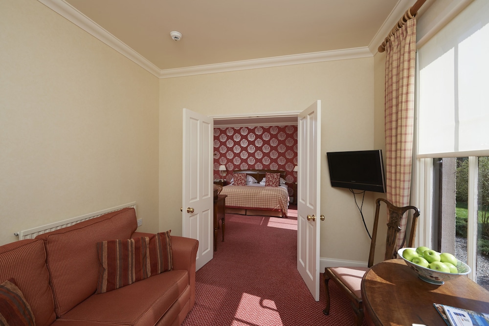Loch Ness Country House Hotel 35/44