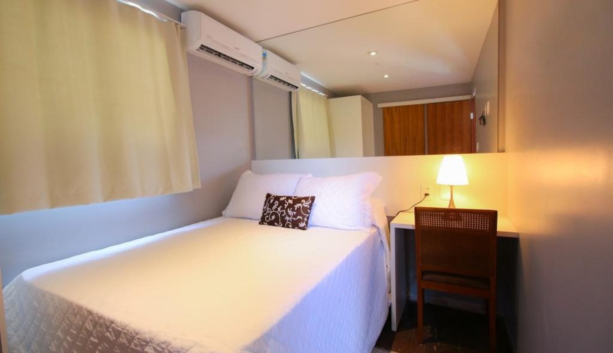 Numar Hotel 8/30