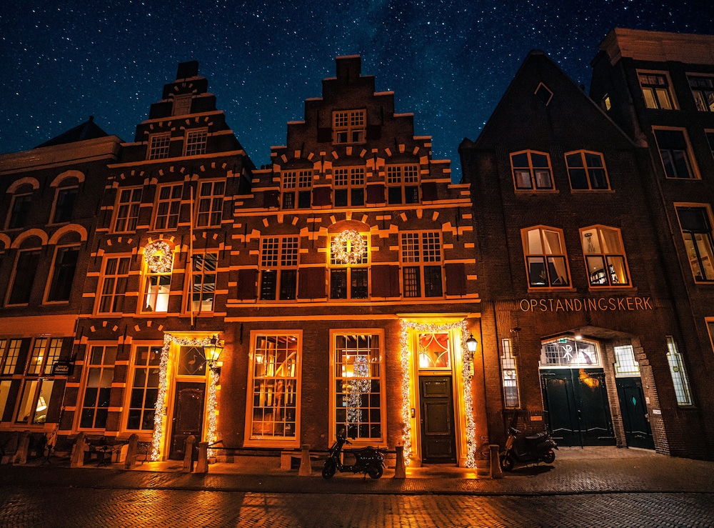 Steenhof Suites 1/50