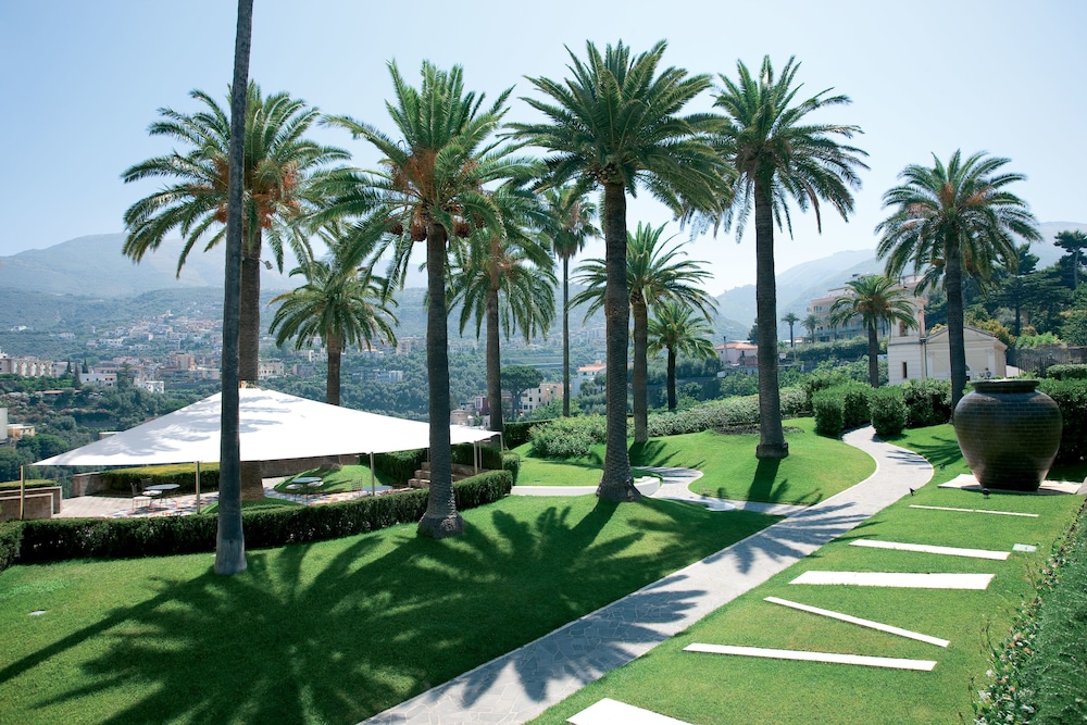 Grand Hotel Angiolieri in VICO EQUENSE