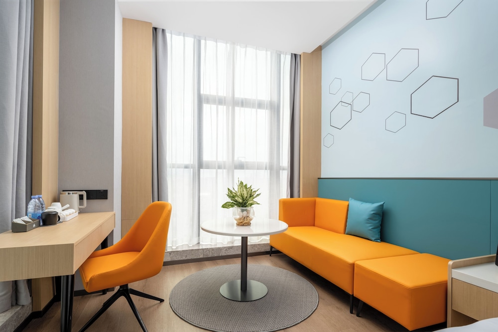 Days Inn by Wyndham Zhuhai Gongbei Port 32/41