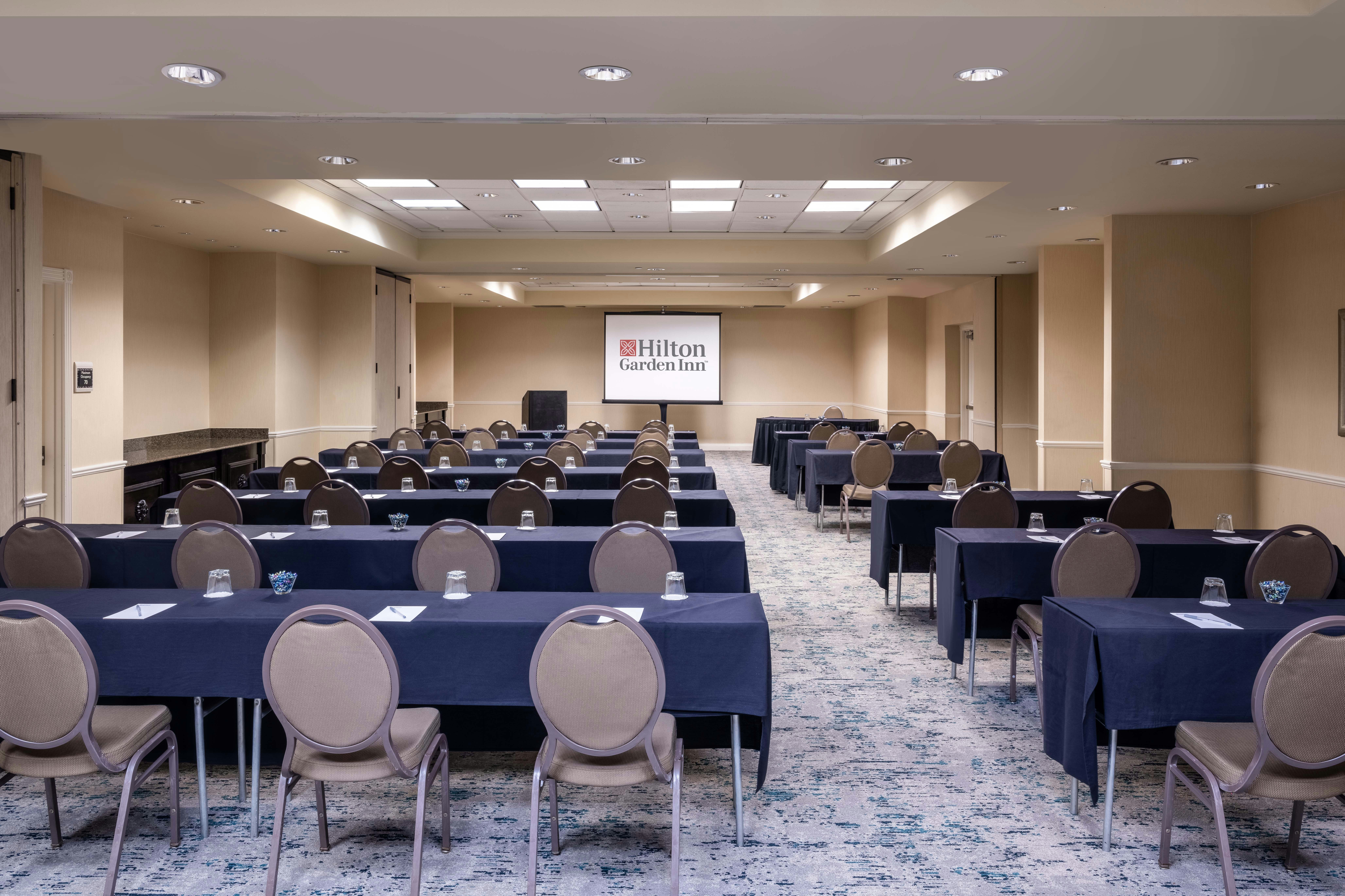 Hilton Garden Inn Dallas-Lewisville 59/79