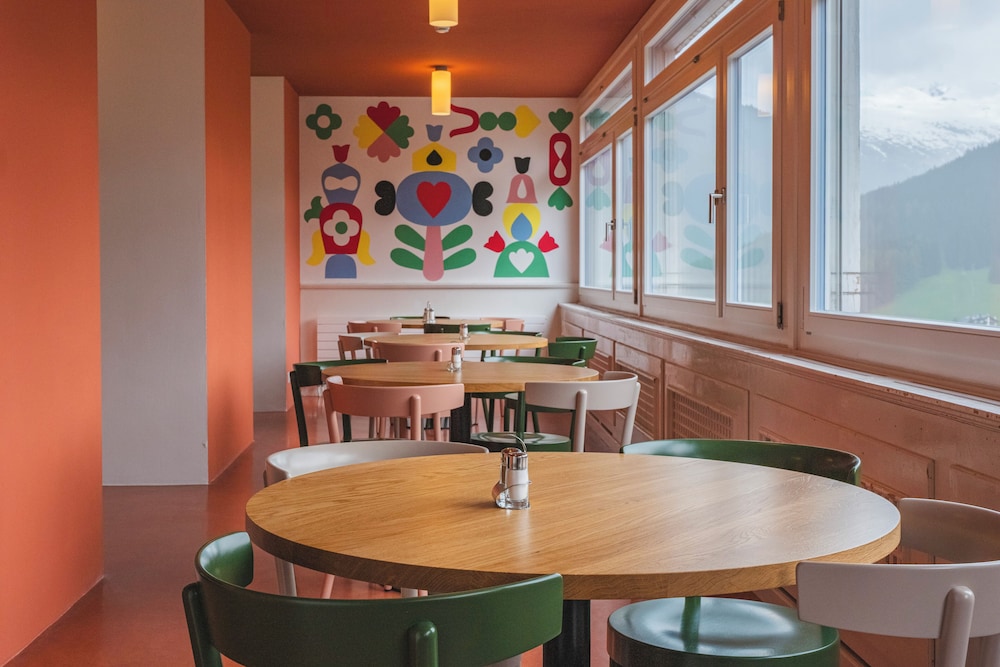 Davos Youthpalace 42/62
