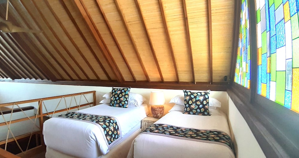 Bombora Medewi Wavelodge 33/66