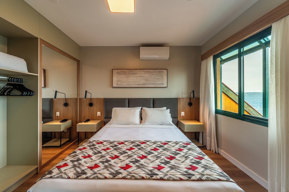 Hotel Laghetto Toscana 10/70