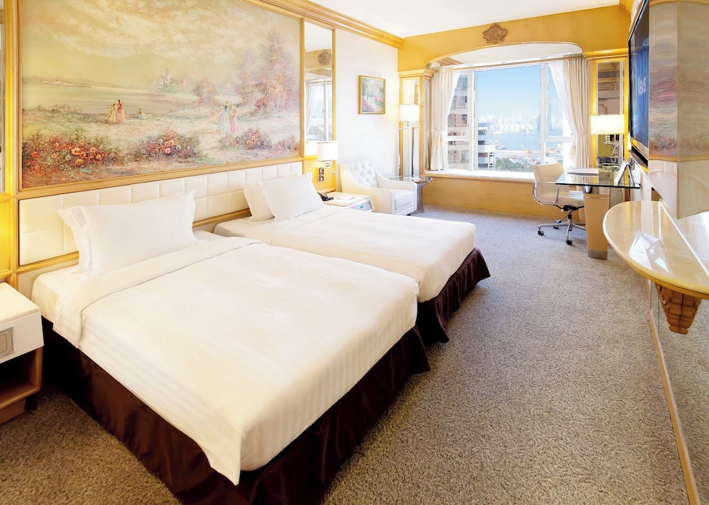 غرفة بريميير، Regal Hong Kong Hotel 2/3