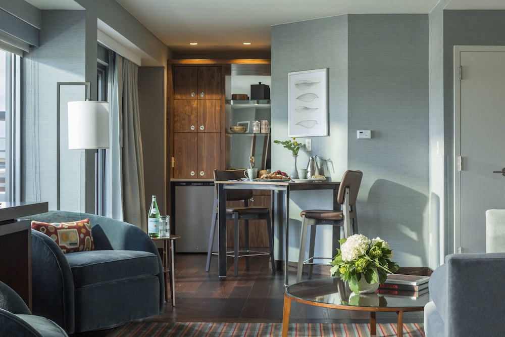 Courtyard Marriott Burlington Harbor 29/48