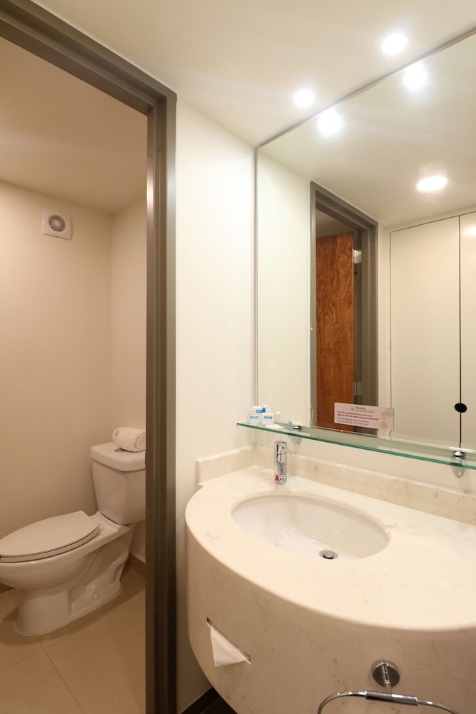 Hotel Mision Express San Juan del Rio 13/45