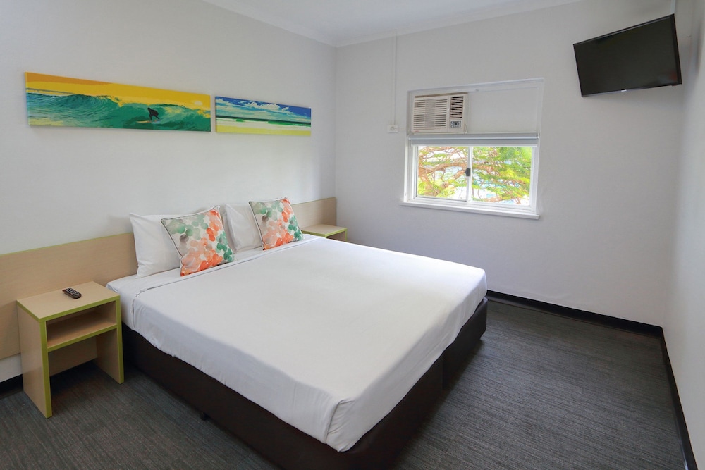 1 BEDROOM, APARTMENT