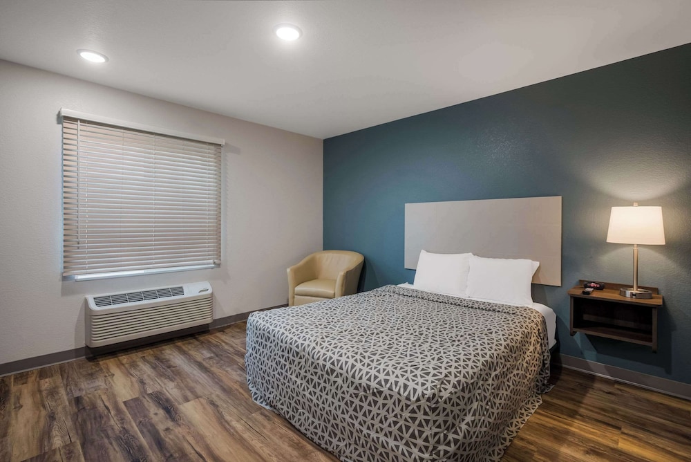 Room, Queen Bed, Accessible