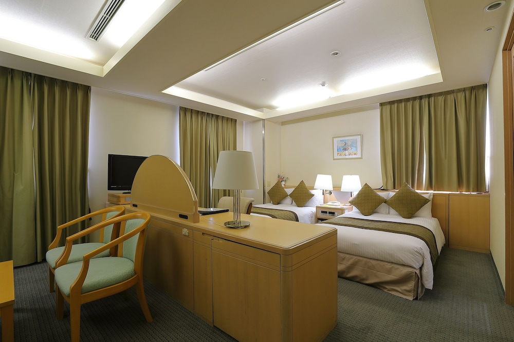 Surestay Plus Hotel By Best Western Shin-Osaka 25/45
