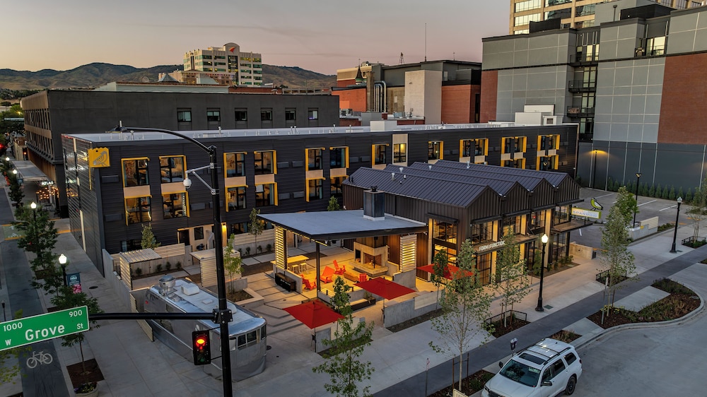 The SPARROW Hotel 4/38