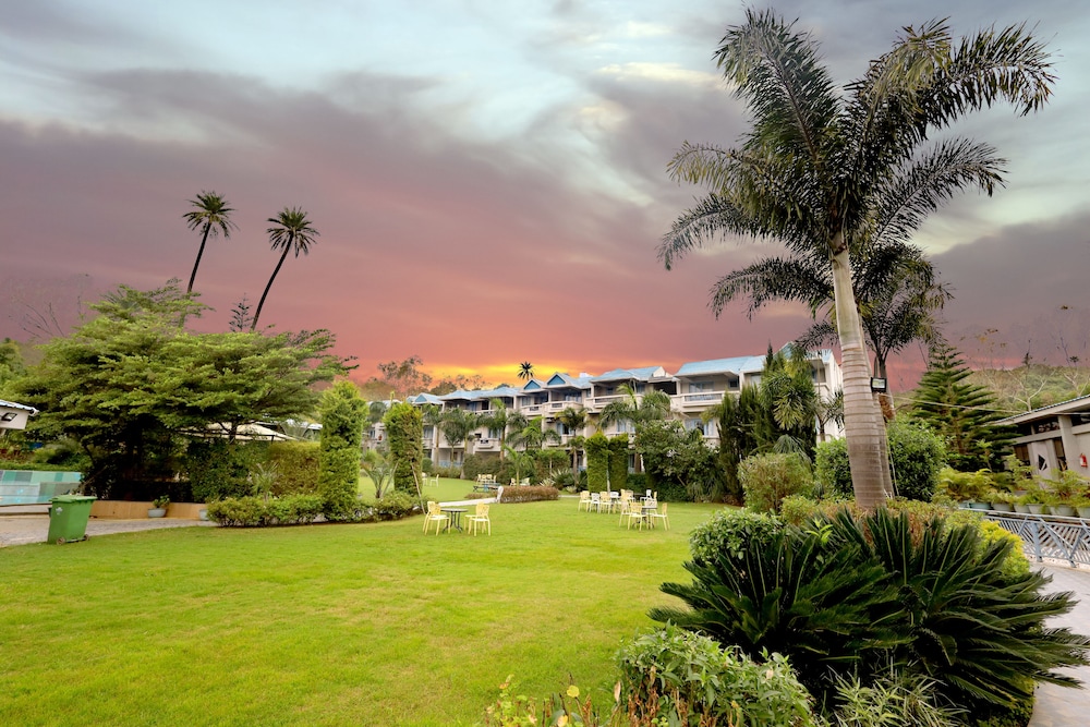 Humming Bird Resort 47/50