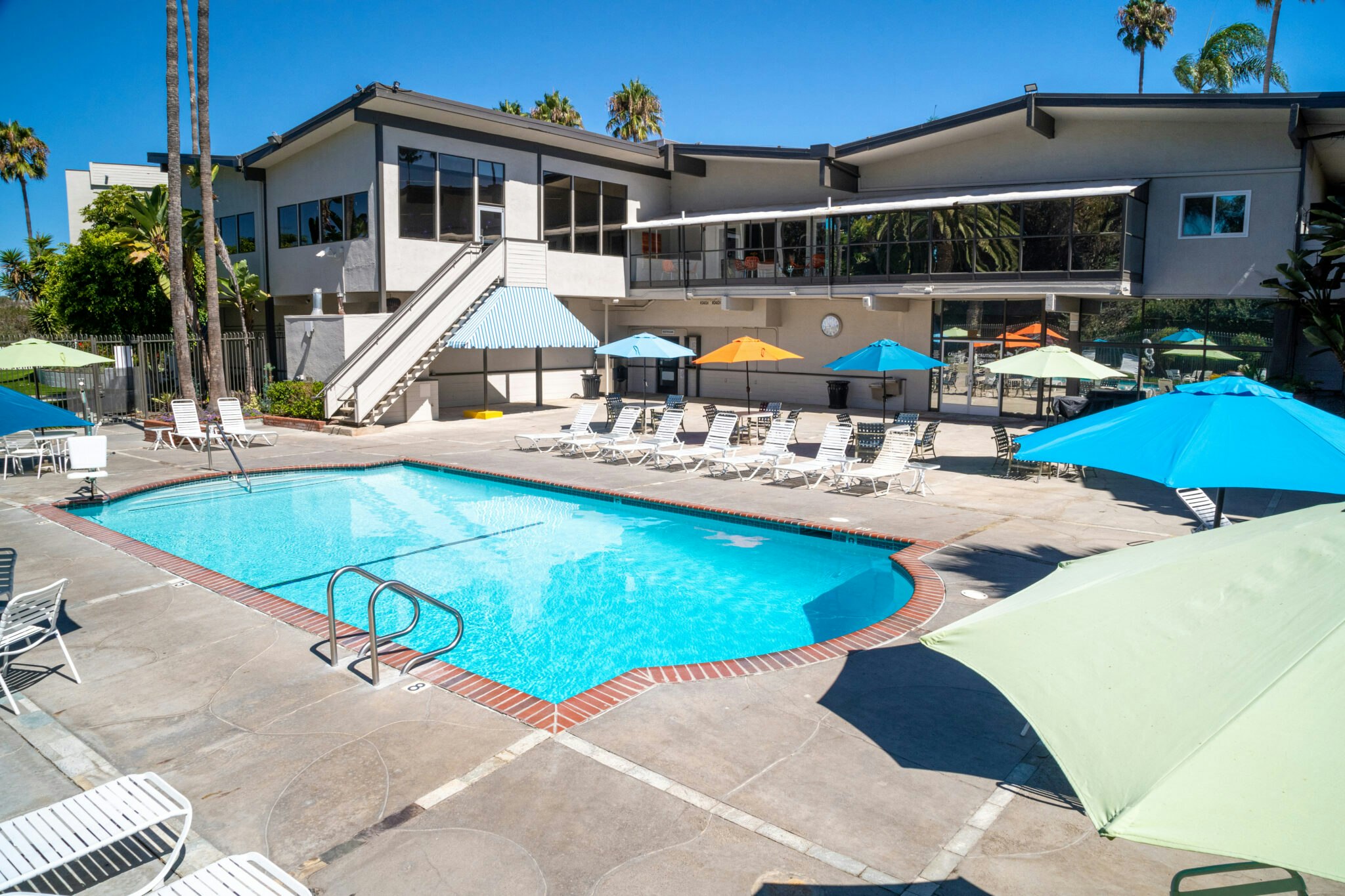 San Clemente Inn 2/100