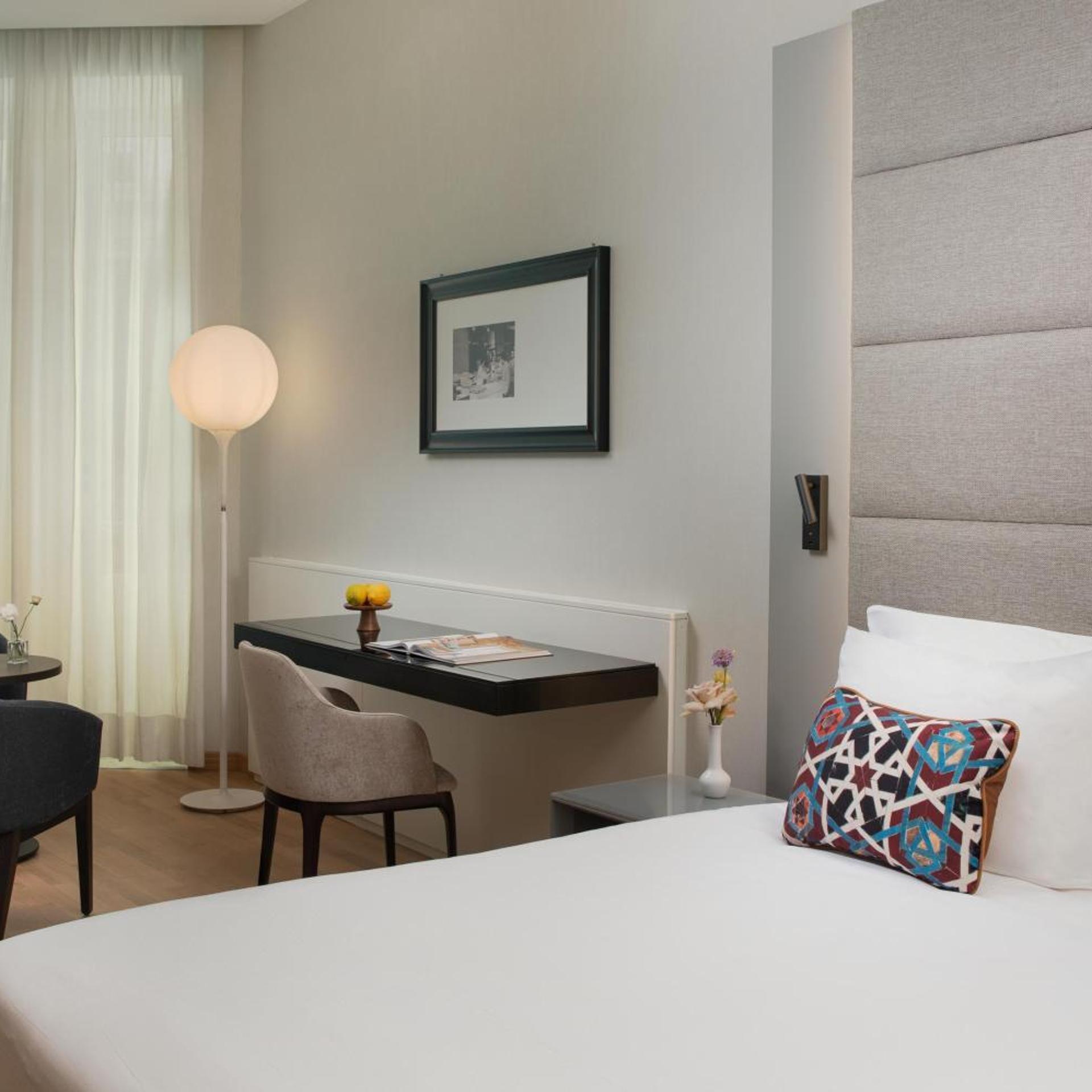 Premium, King Bed