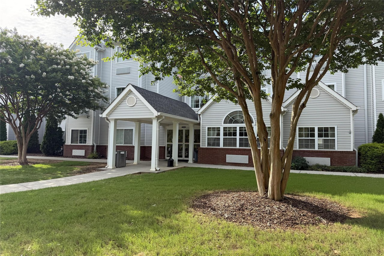 SureStay by Best Western Huntsville East 17/20