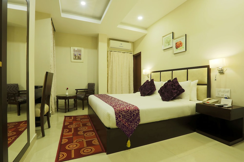 1 BEDROOM, DELUXE, DOUBLE OR TWIN BED, SMOKING
