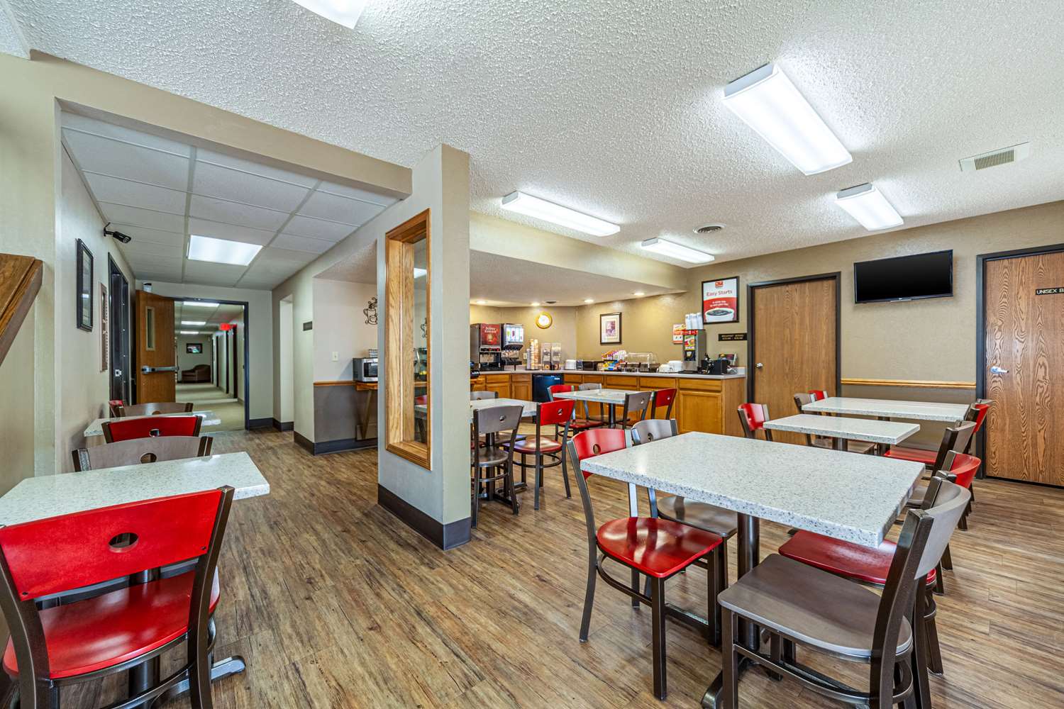 Econo Lodge Sioux Center 34/43