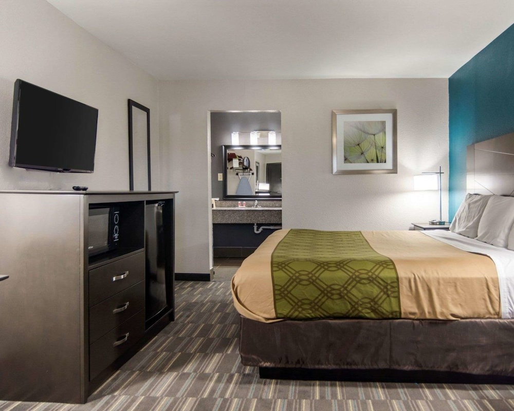 HomeStay Inn & Suites Russellville 12/33