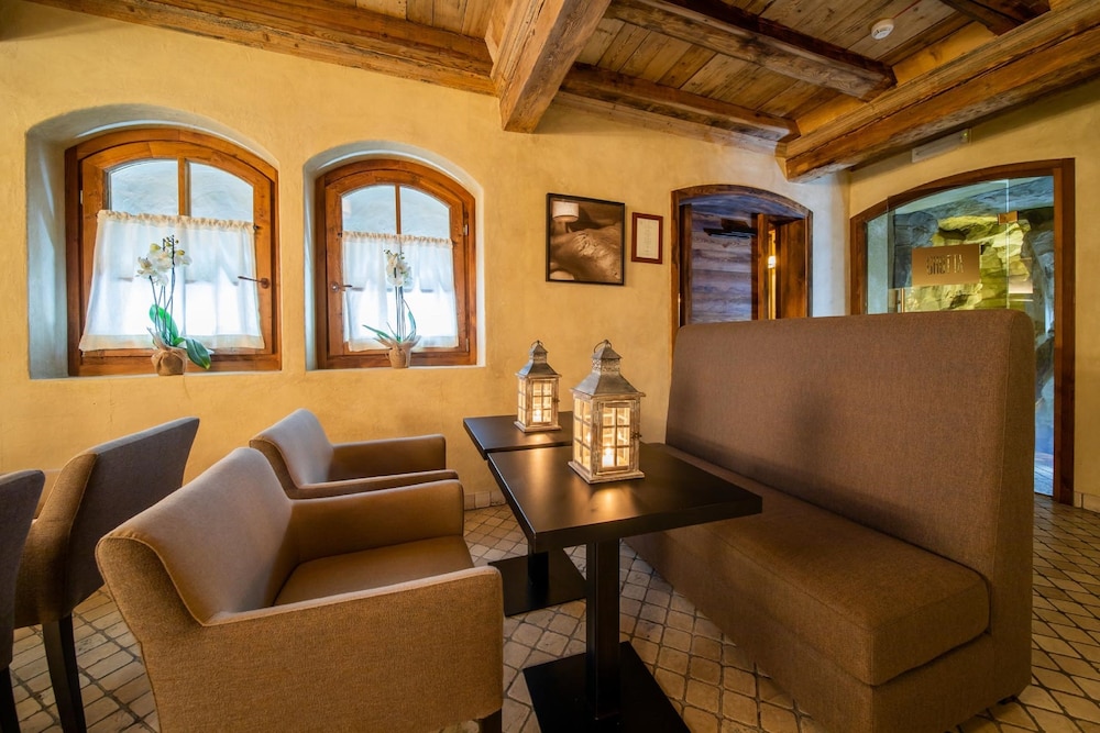 Relais Mont Blanc Hotel and Spa 32/50