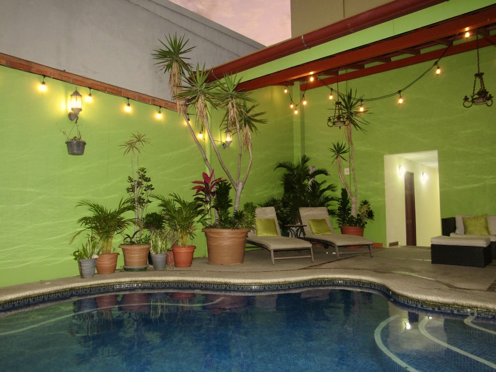 La Guaria Inn And Suites Hotel 59/65