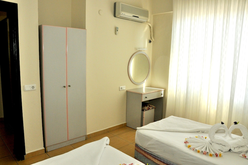 Magi Apartments 50/50