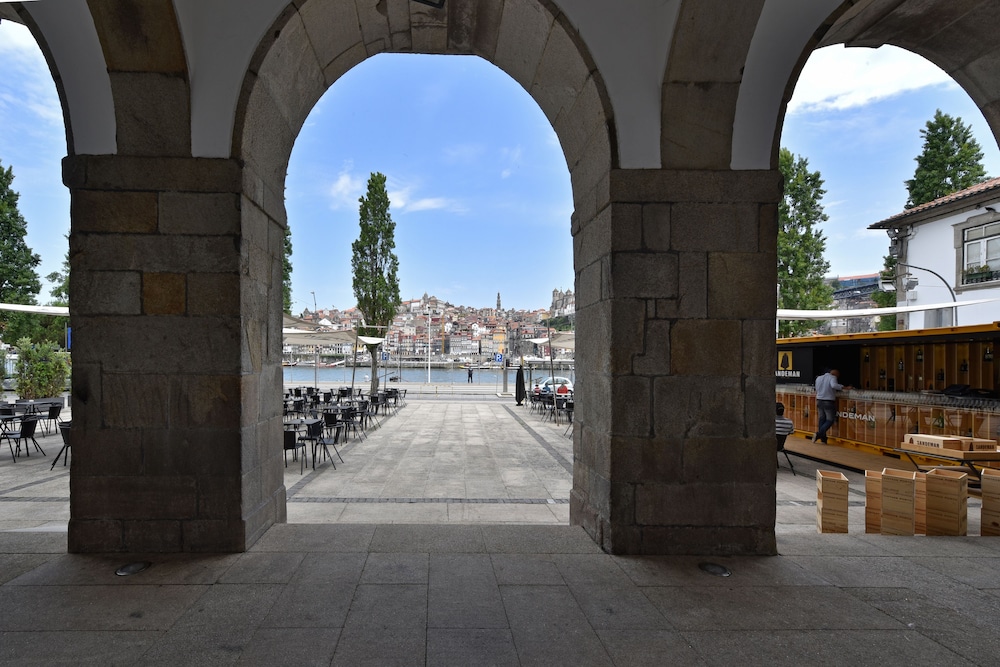 The House Of Sandeman Hostel & Suites 21/50