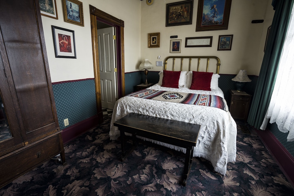 DOUBLE BED