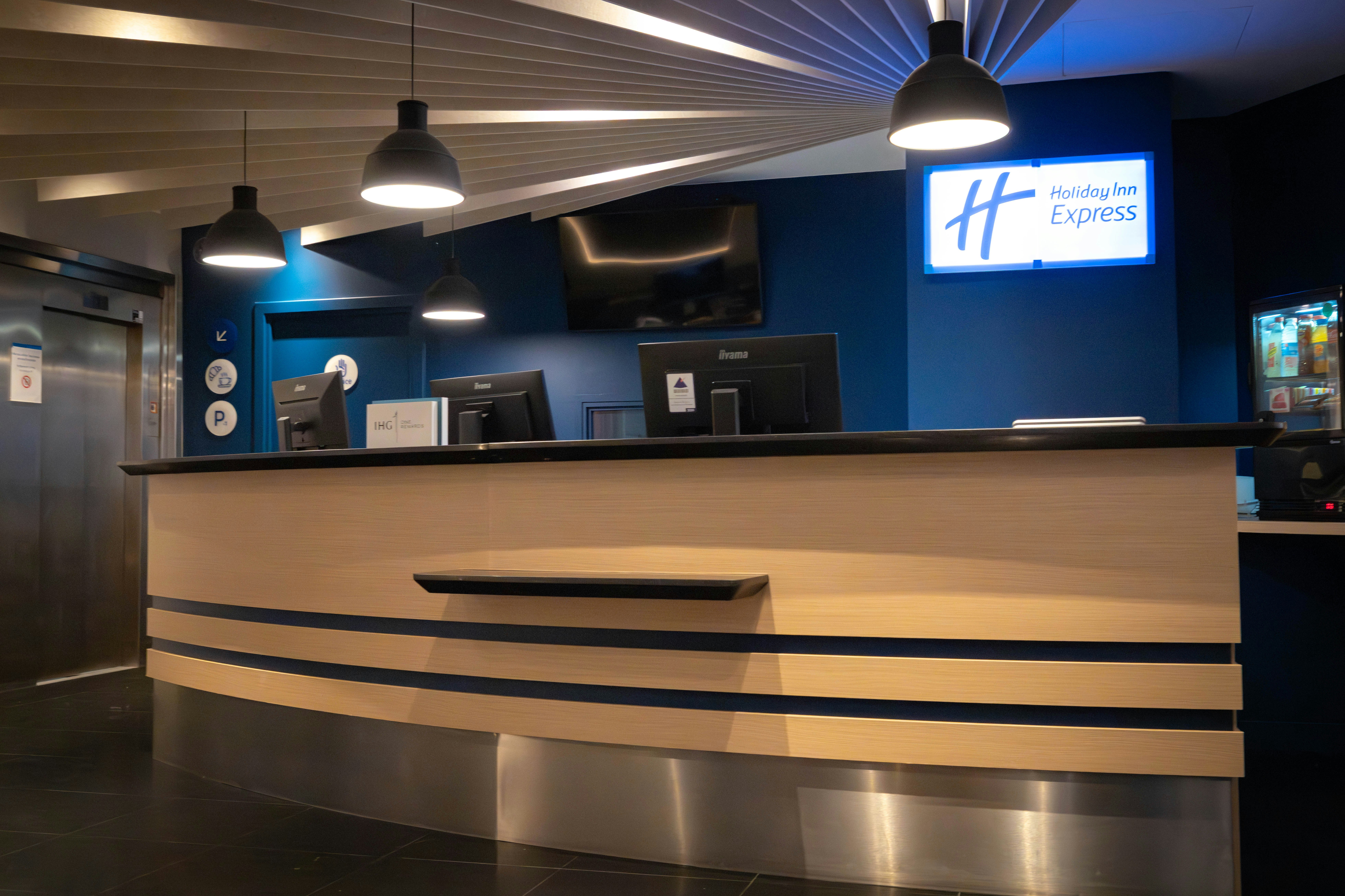 HOLIDAY INN EXPRESS ARRAS 12/78