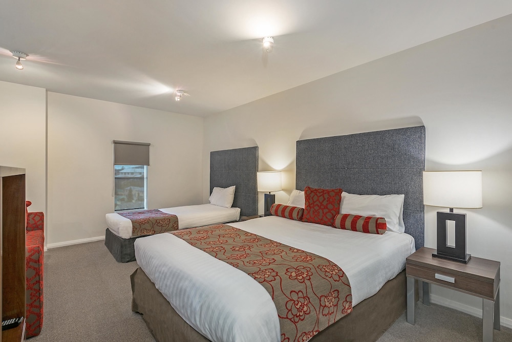 Mantra One Sandy Bay Road Hobart 15/64