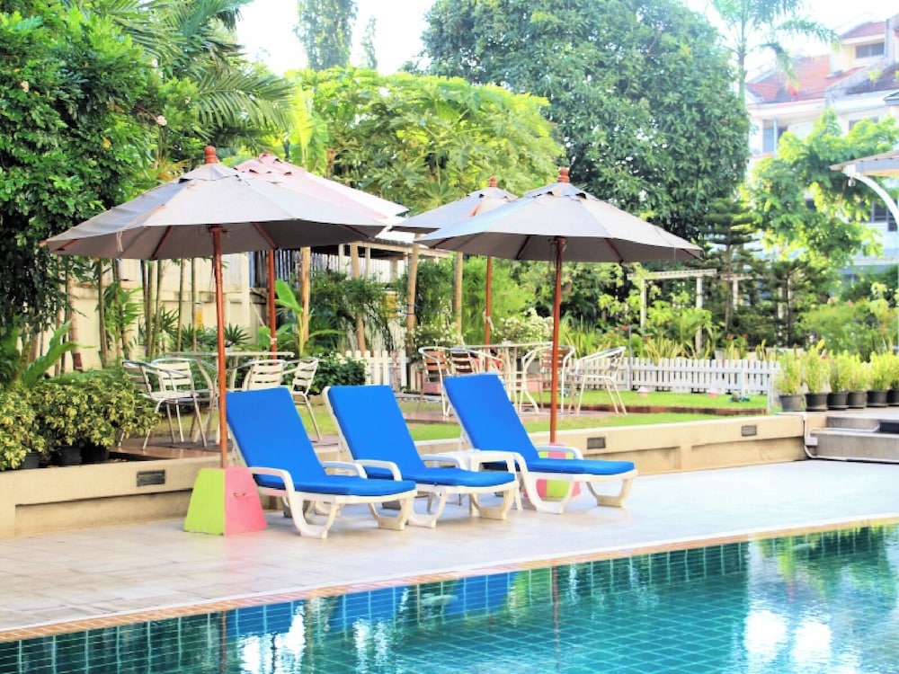 SUMMIT PAVILION SUVARNABHUMI HOTEL 43/50