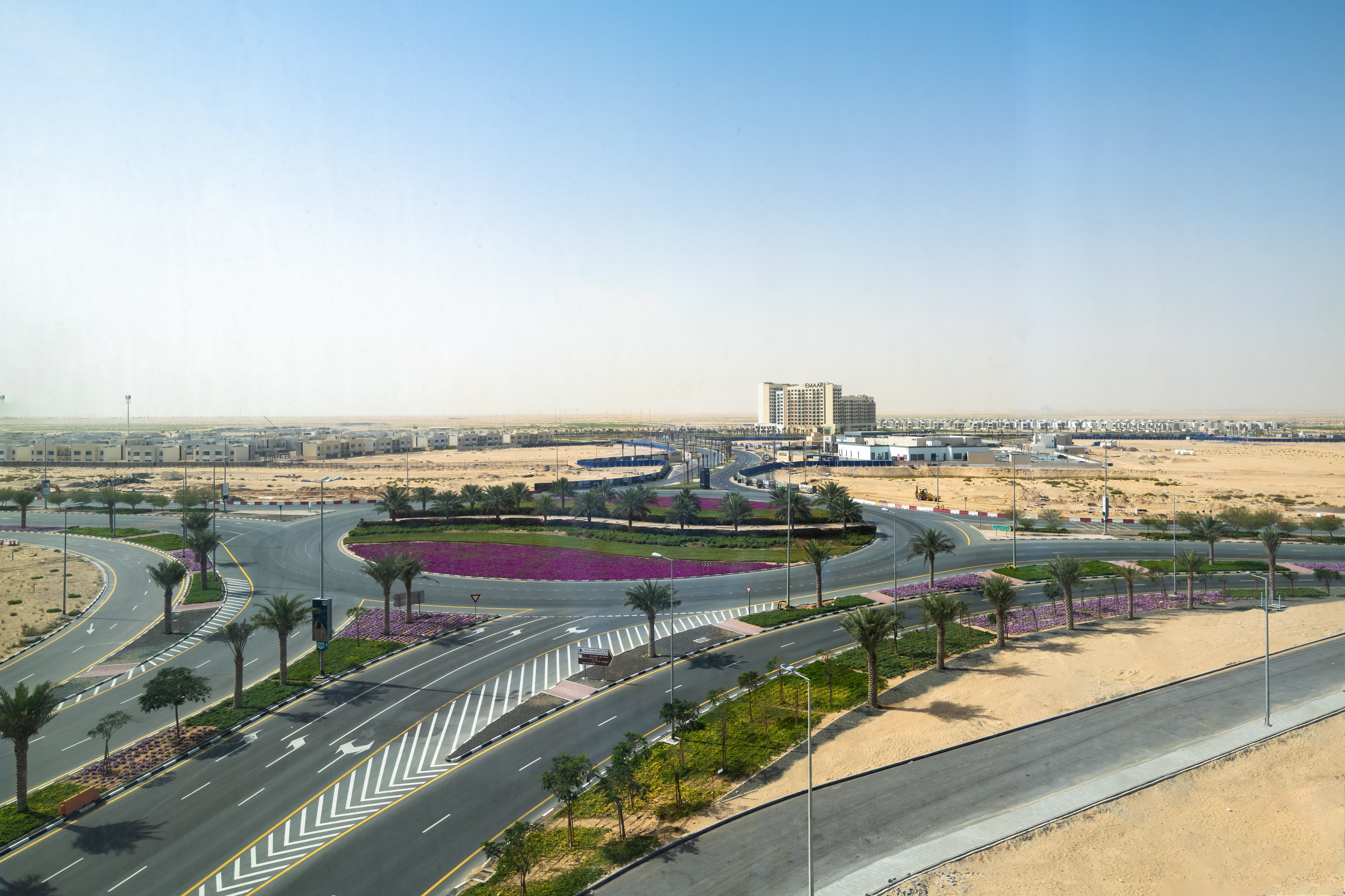 Holiday Inn Dubai Al Maktoum Airport 80/82