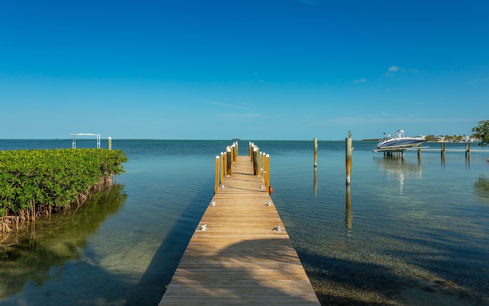 Atlantic Bay Resort 45/50