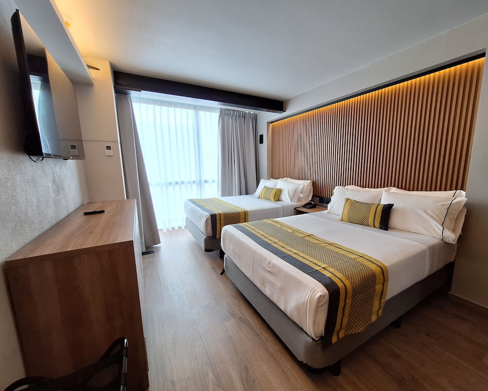 Hotel Block Suites 19/69
