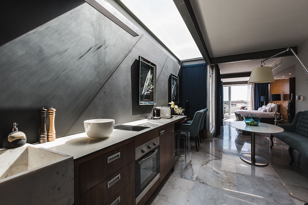 Su29 Hotel 54/65