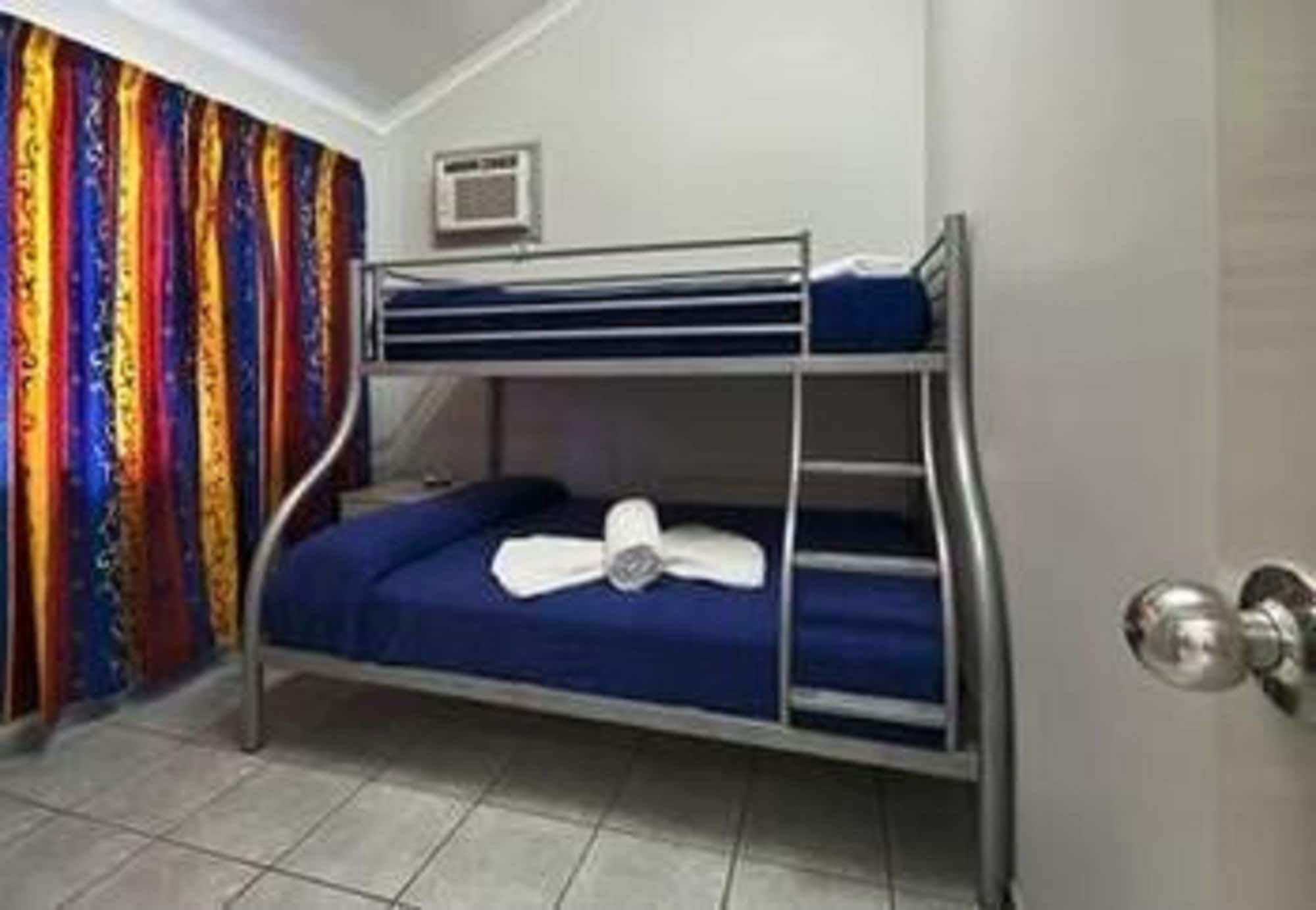 2 Bedrooms, Deluxe, Family, Suite, Villa, 1 Queen and 1 Double Bed, Bunk Bed, Kitchen