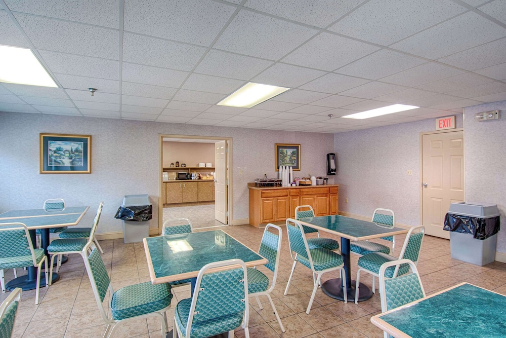 Park Tower Inn 43/55