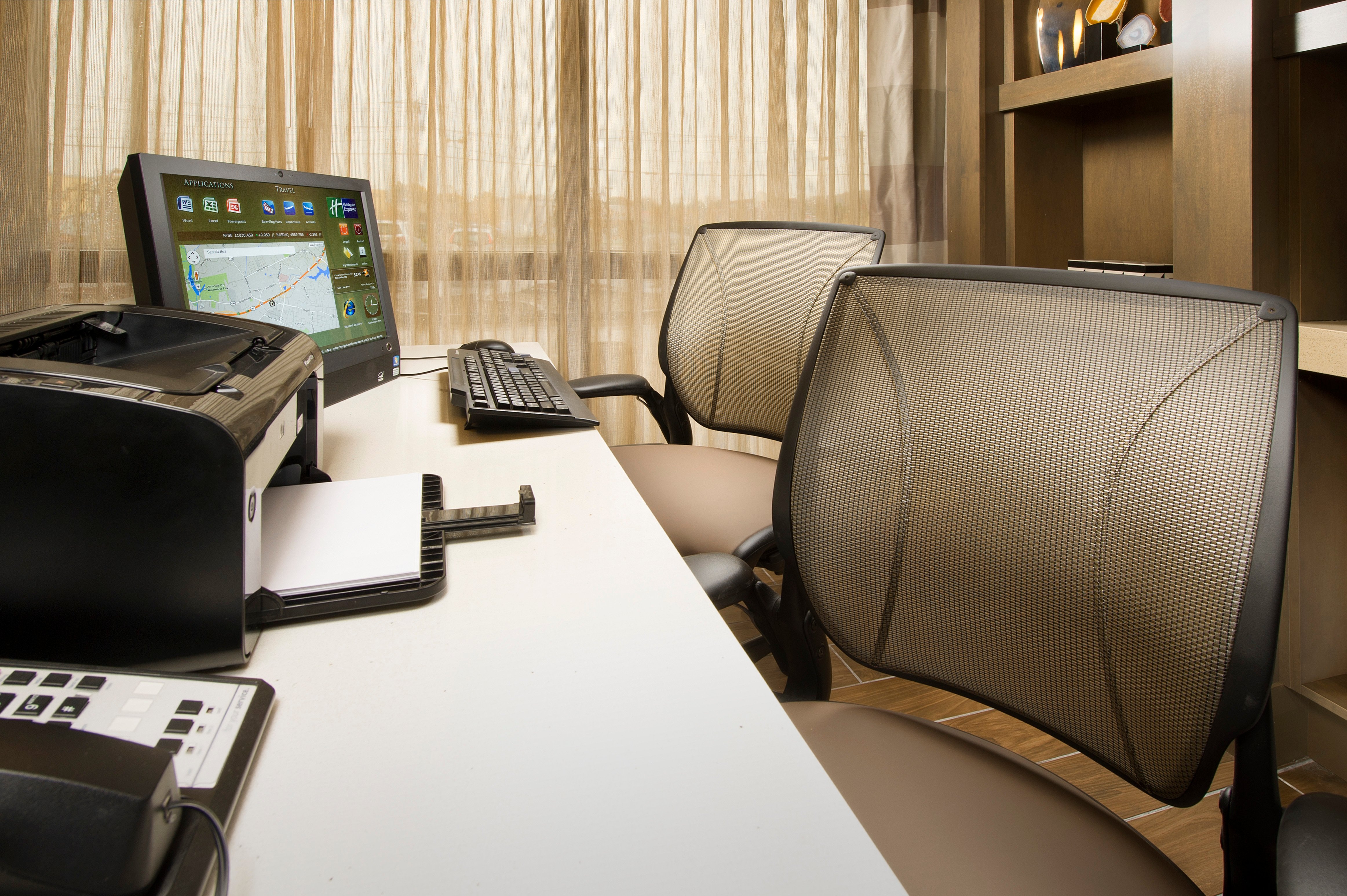 Holiday Inn Express Boston North -Woburn 48/50