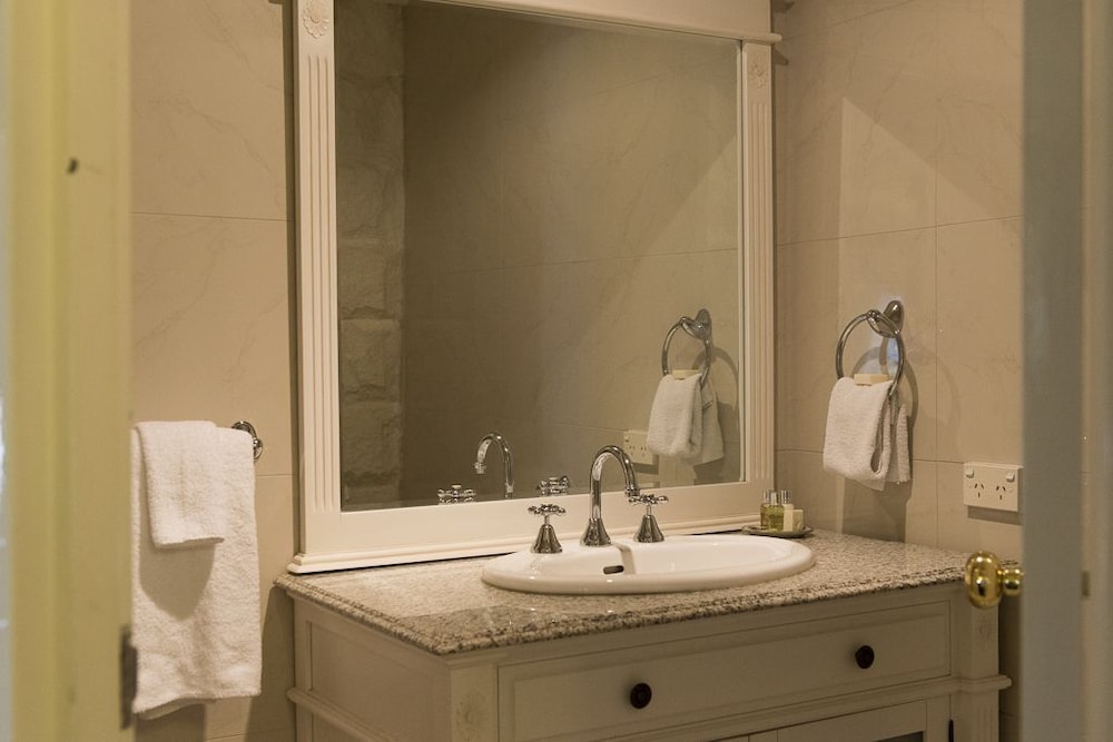 THE LOFT IN THE MILL BOUTIQUE ACCOMMODATION 13/55
